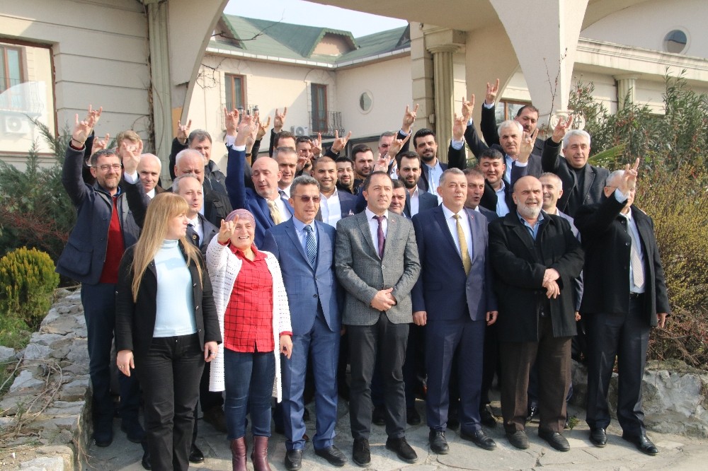 MHP Düzce Belediyesi meclis üyelerini tanıttı 