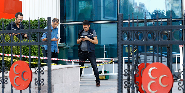 MHP Genel Merkezi'nde polis memuru silahla yaralandı