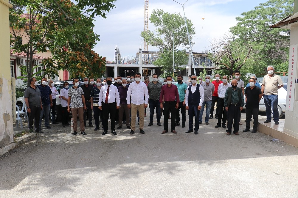 MHP İl Başkanı Samanlı, esnafın sorunlarını dinledi 