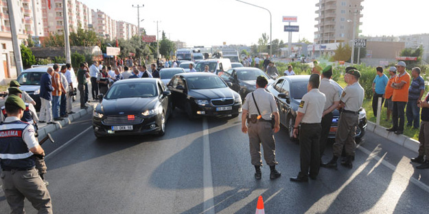 MHP konvoyunda arama krizi!