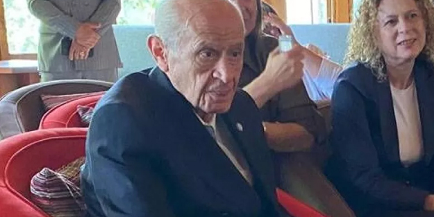MHP lideri Devlet Bahçeli'den sokak köpekleri açıklaması! Bahçeli'den yanıt