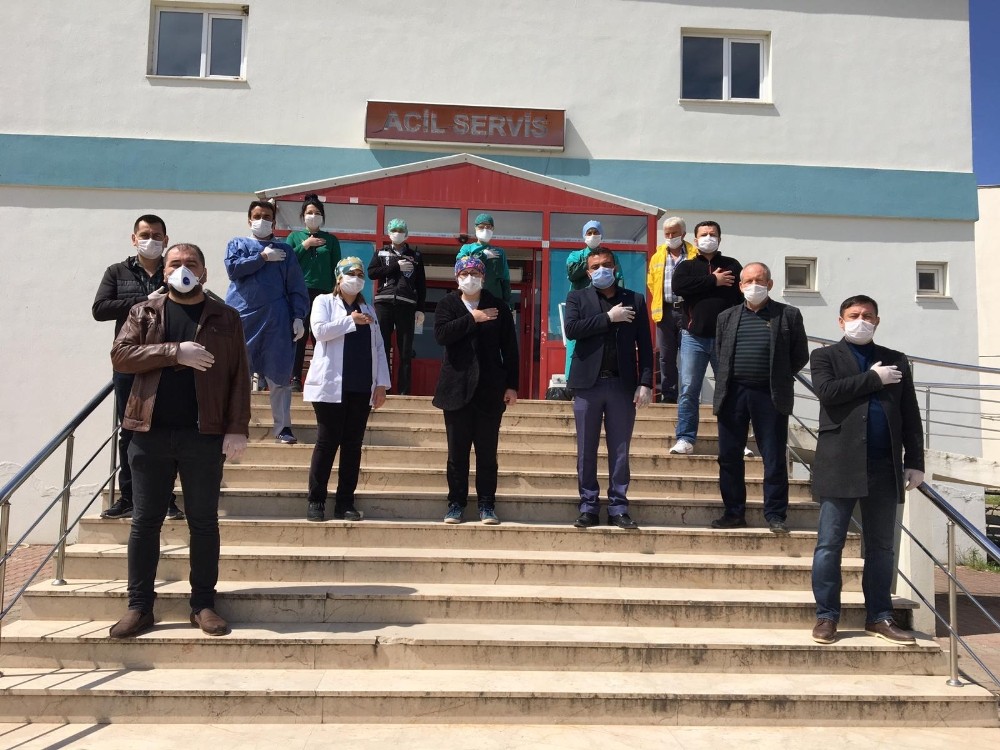MHP Osmaneli İlçe Teşkilatından sağlık çalışanlarına yemek ikramı 