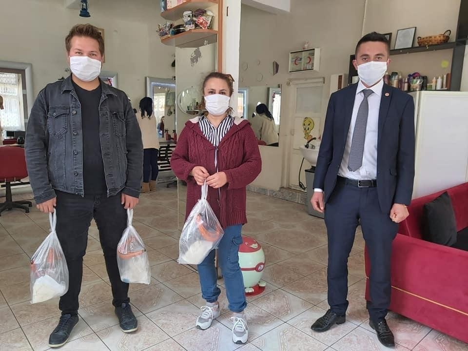 MHP Sivrihisar İlçe Başkanlığı’ndan berber ve kuaförlere ziyaret 