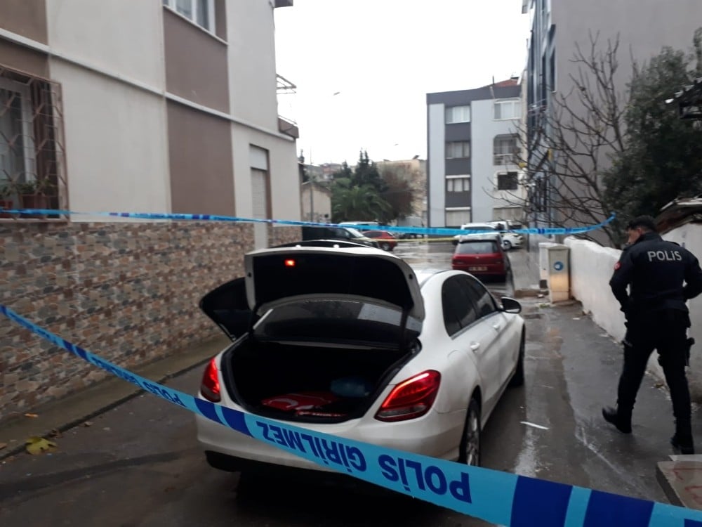 MHP Urla İlçe Başkanı silahlı saldırıda ağır yaralandı 