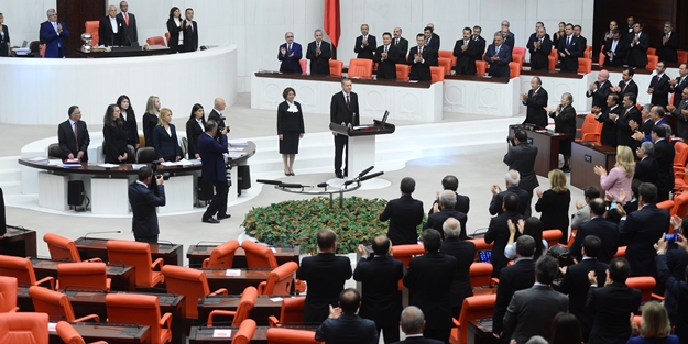 MHP ve HDP adayları arasında gizli oylama!