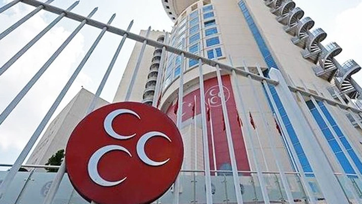 MHP'de flaş gelişme! O isim istifa etti
