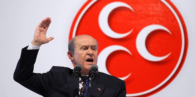MHP'de kılıçlar çekildi