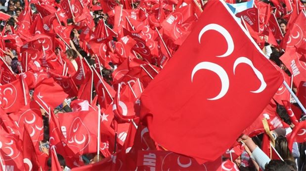 MHP'de tepki istifası