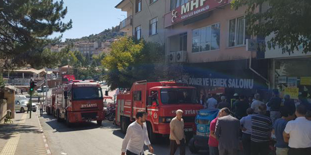 MHP'deki bayramlaşma programında yangın çıktı