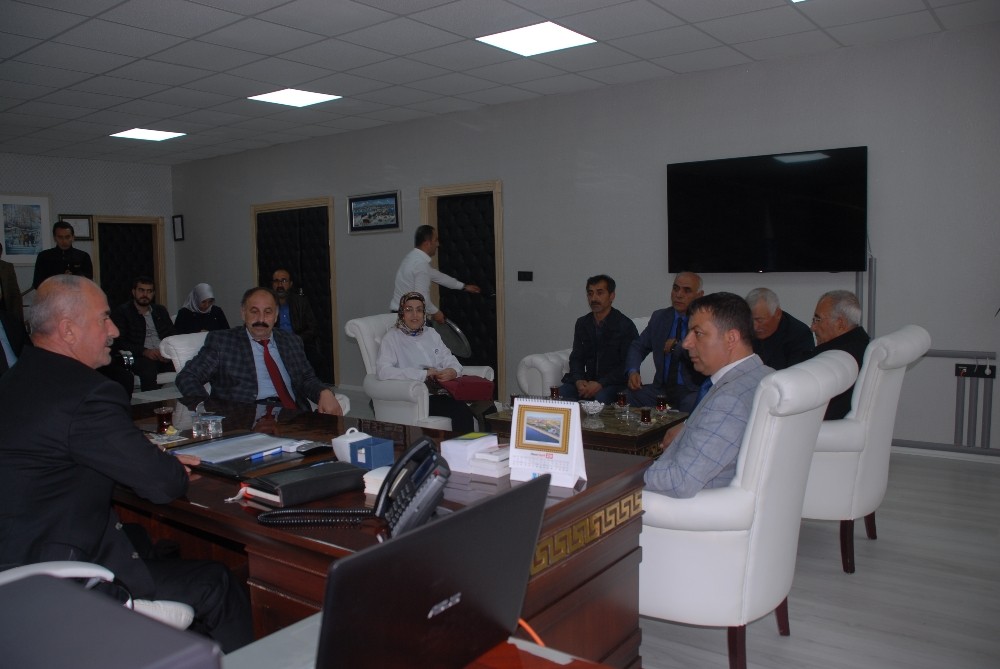 MHP’den Başkan Akman’a hayırlı olsun ziyareti 