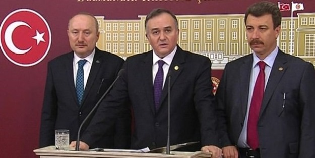 MHP'den o akademisyenlere tepki!