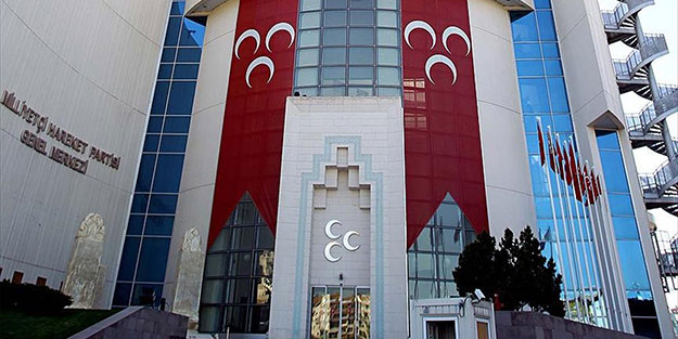 MHP’den Özcan Yeniçeri’ye tepki: Sen artık yaşayan bir ölüsün