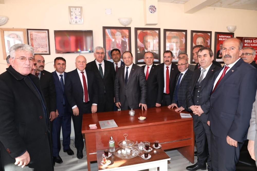 MHP’den Uzundere’de görkemli açılış 