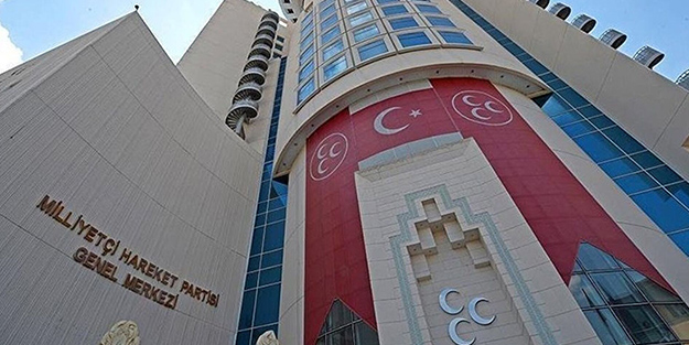 MHP'li Başkan Vural görevinden istifa etti