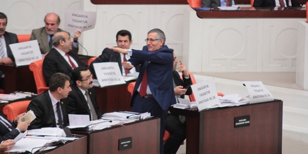 MHP'li vekilden TBMM'de sabah sporu
