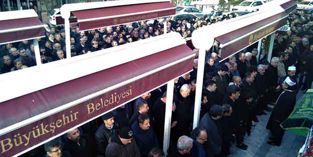 MHP'nin acı günü! Korkmaz toprağa verildi