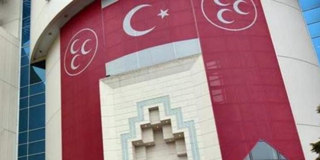 MHP'nin o ilçe yönetimi feshedildi