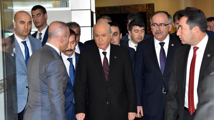 MHP'nin 'referandum toplantısı' başladı!