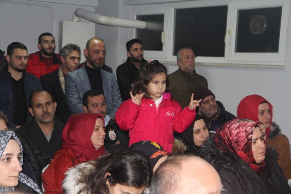 MHP’ye geri dönen Başkan Babaoğlu ilk ziyaretini MHP Hendek ilçe teşkilatına yaptı 