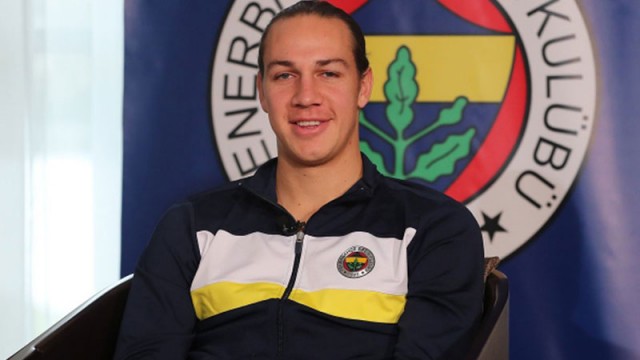 Michael Frey bıçak altına yattı