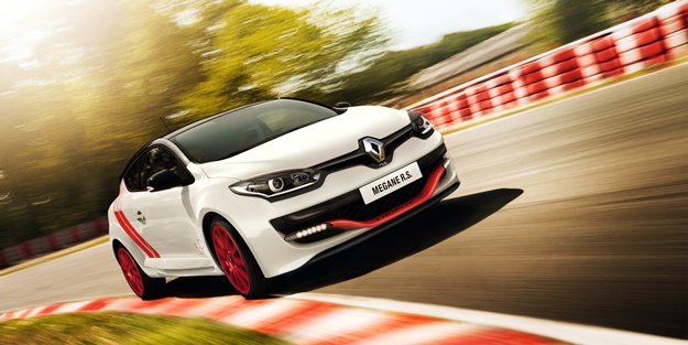 MICHELIN Pilot Sport Cup 2, Mégane R.S. 275 Trophy-R ile yeni bir rekora imza attı