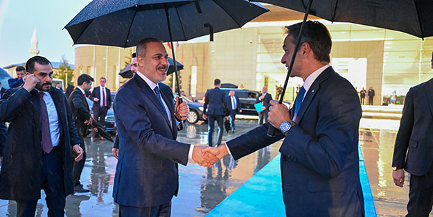 Miçotakis Türkiye'den ayrıldı