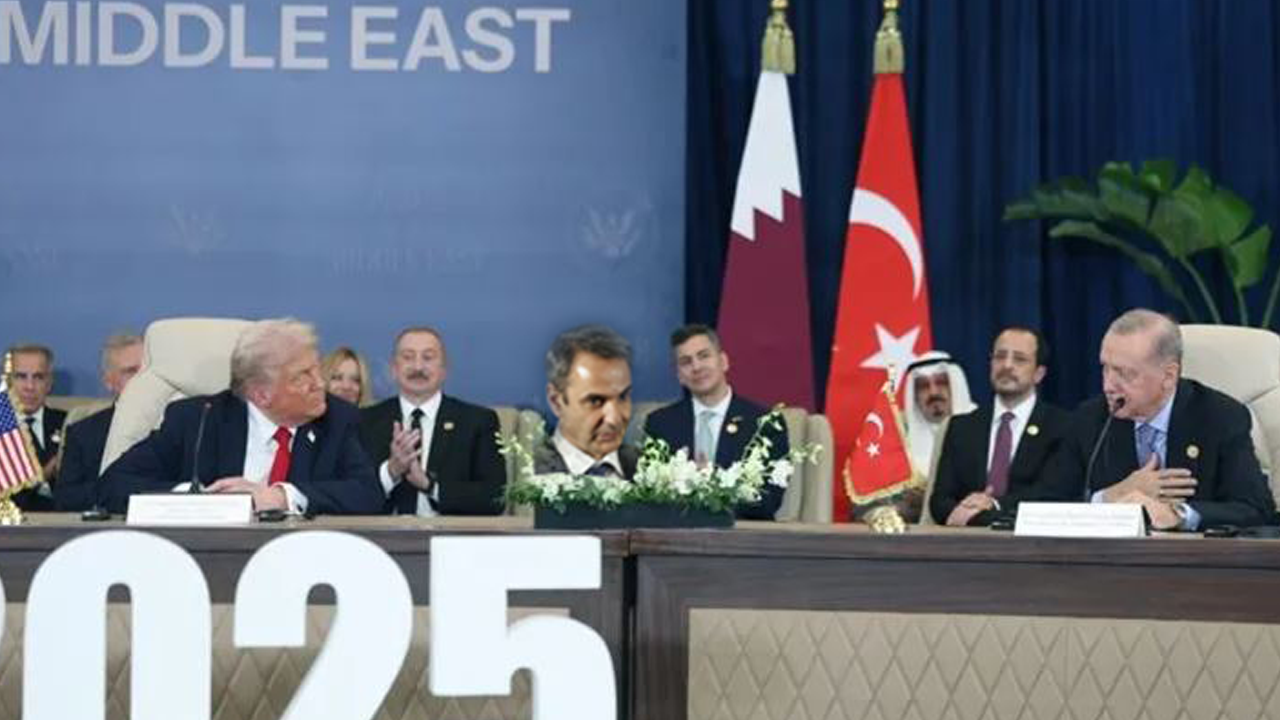 Miçotakis'i yerden yere vurdular: Erdoğan'ın yanında dekor oldun