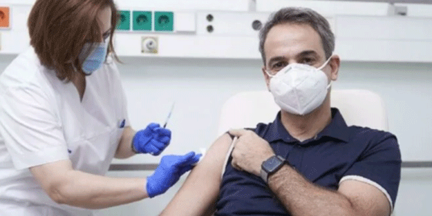 Miçotakis'in aşı fotoğrafı kriz çıkardı