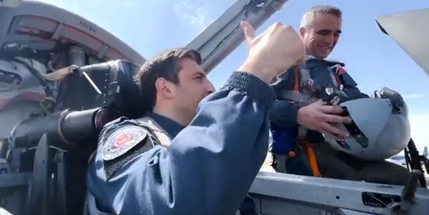MiG-29 ile havalanan Selçuk Bayraktar'a AKINCI TİHA eşlik etti