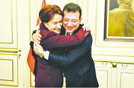 Mikser Ekrem İP’i karıştırıyor