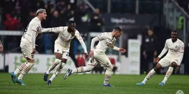 Milan deplasmanda güldü