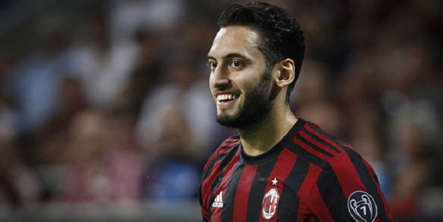 Milan'ın yüzü Hakan Çalhanoğlu ile güldü