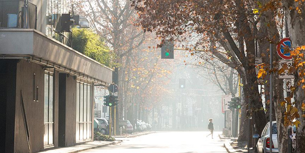 Hava kirliliği caddeleri boşalttı!