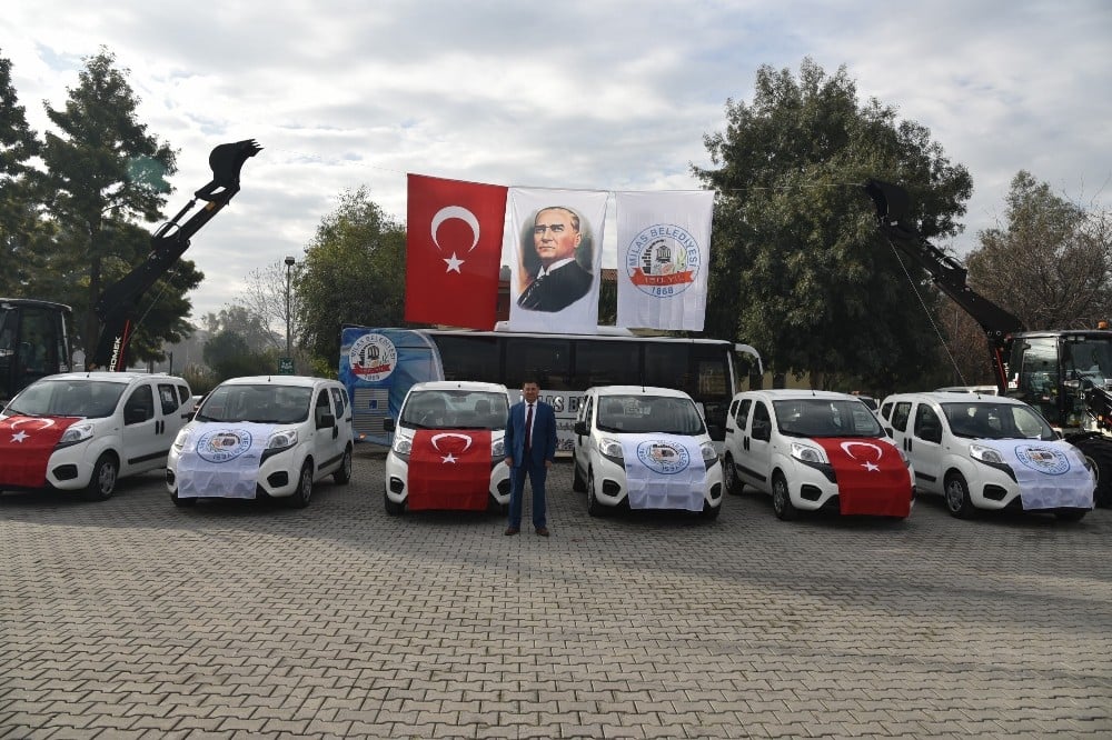 Milas Belediyesi filosuna 6 yeni araç kattı 