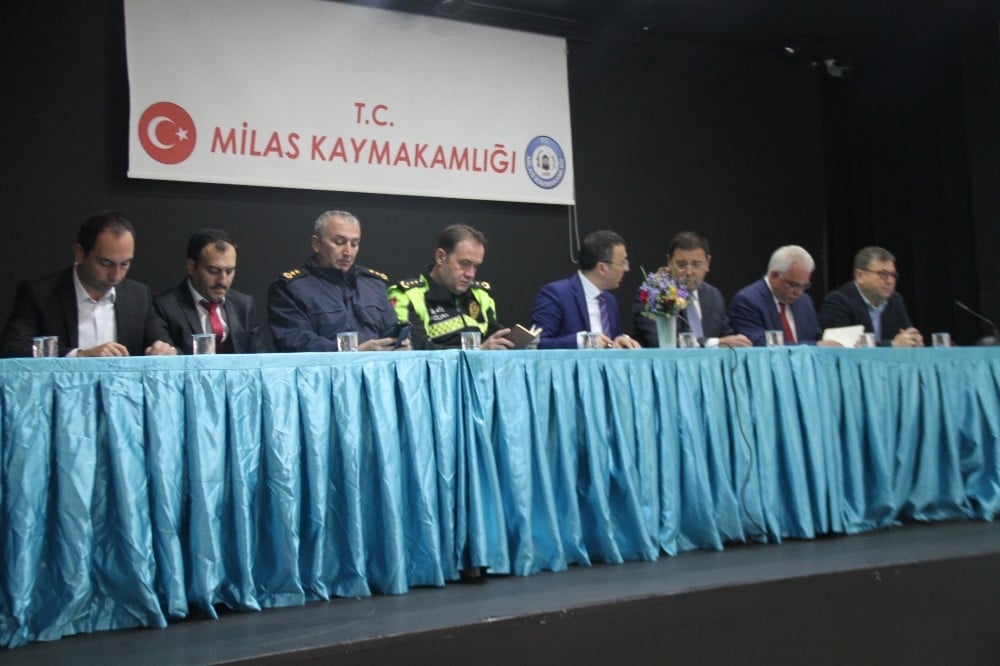 Milas’ta protokol muhtarlarla bir araya geldi 