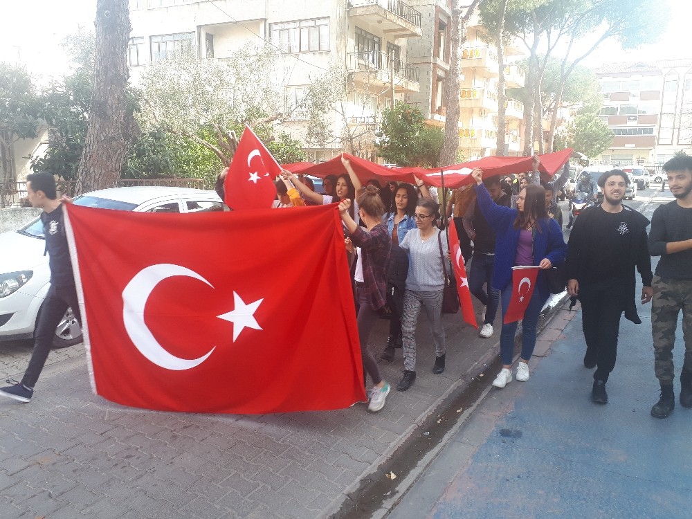 Milas’ta ’Şehitlere Saygı’ yürüyüşü 