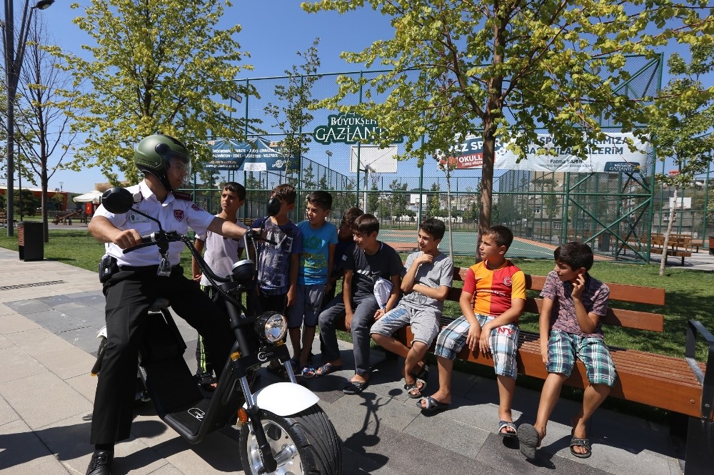 Millet Bahçesi’ne scooterli güvenlik görevlileri 