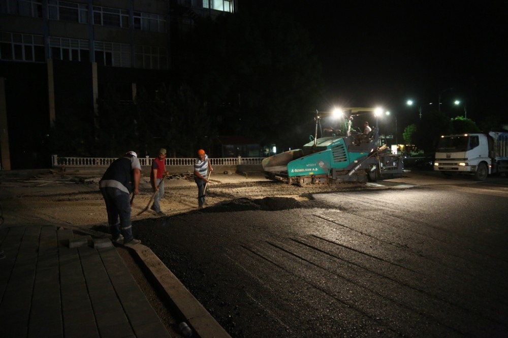 Millet Bahçesi’nin etrafında hummalı çalışma 