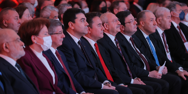 Millet İttifakı için 3 kriter! 6'lı masada Babacan ile Davutoğlu adaylık için elendi