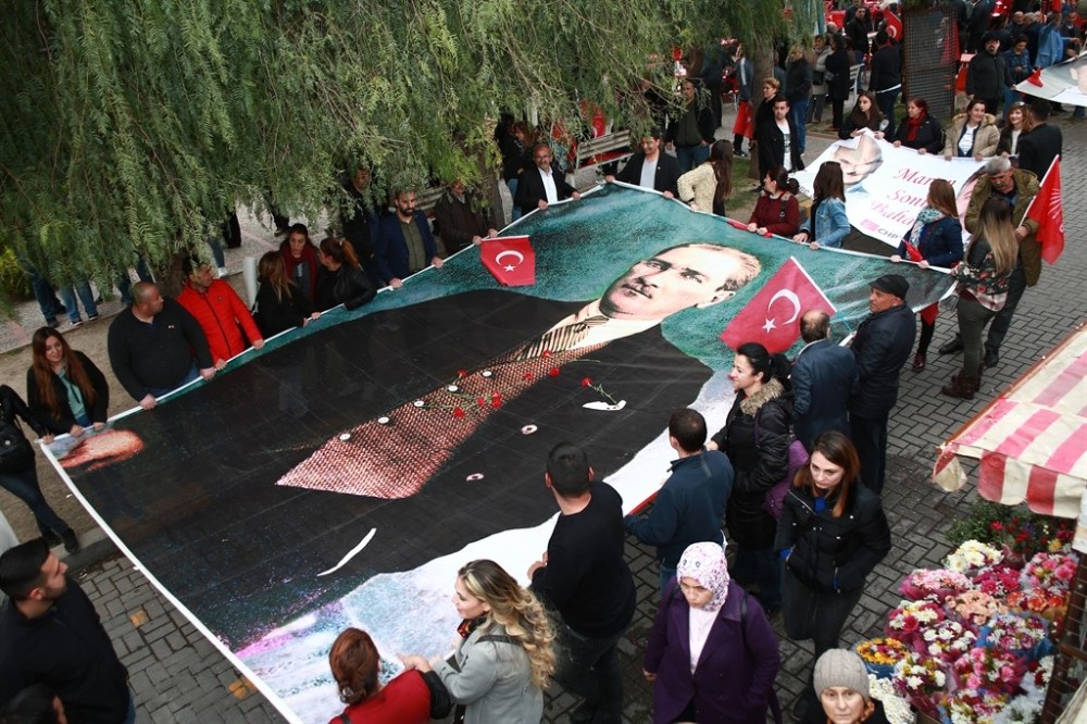 Millet İttifakı’ndan Bayraklı’da büyük yürüyüş 