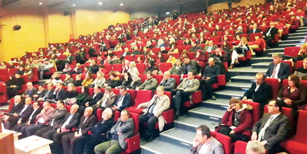 Milletin şairi dualarla anıldı