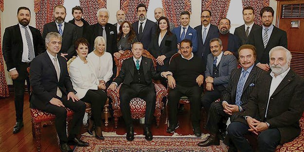 Milletin sanatçılarına azgın azınlık linci