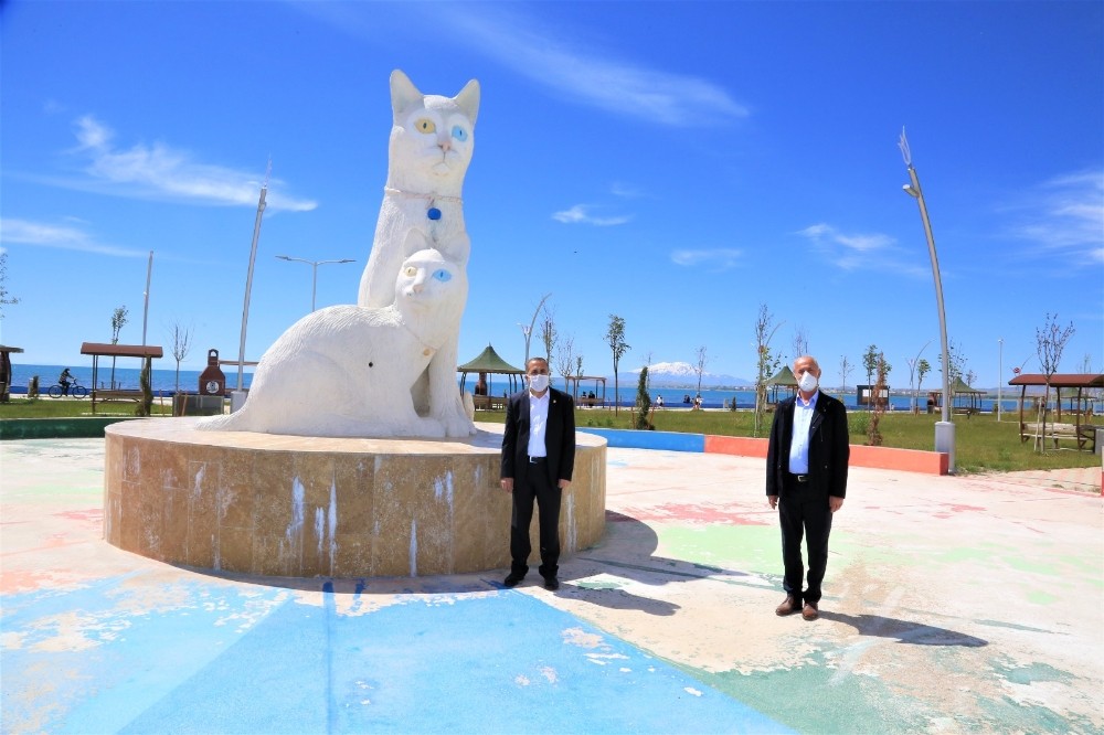 Milletvekili Arvas, Tuşba Belediyesinin çalışmalarını inceledi 