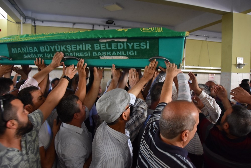 Milletvekili Aydemir’in babası son yolculuğuna uğurlandı 