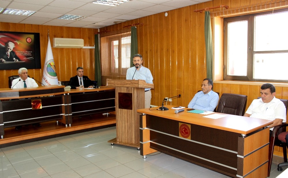 Milletvekili Aydın il genel meclis üyeleriyle biraya geldi 