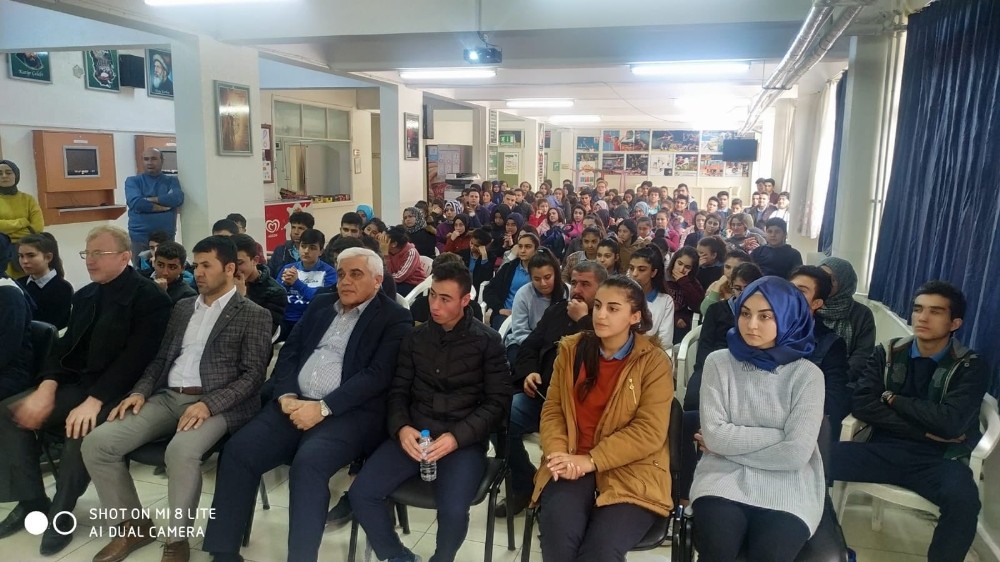 Milletvekili Dülger mezun olduğu okulda “Kariyer Günleri” etkinliğine katıldı 