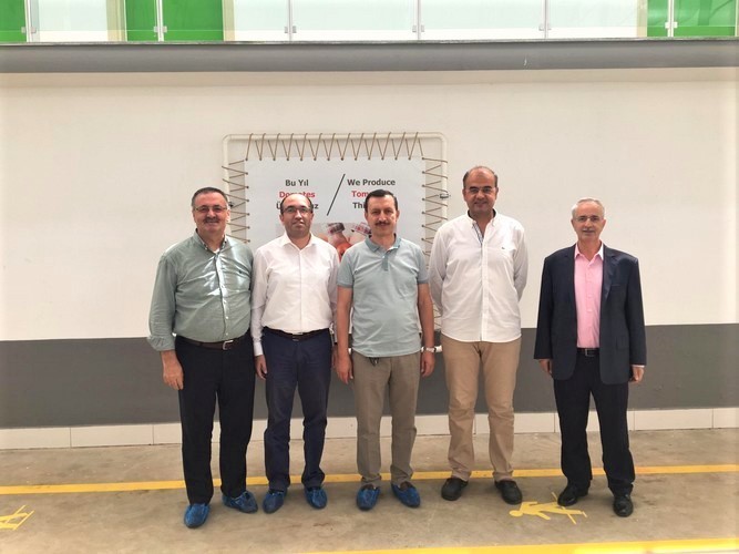 Milletvekili Emrullah İşler Sandıklı’daki seralarda incelemelerde bulundu 
