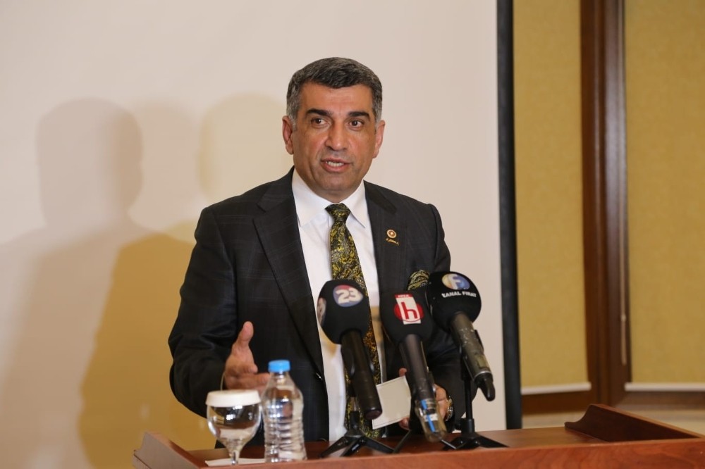 Milletvekili Erol, depremle ilgili önergeyi meclise sundu 