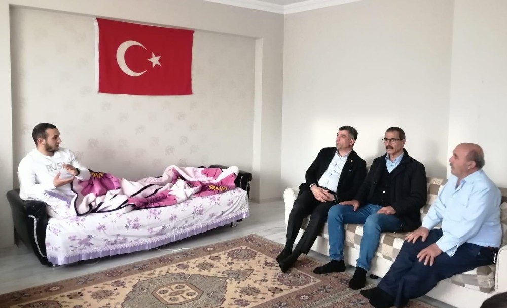 Milletvekili Erol, İdlib gazisi Yüce’yi ziyaret etti 