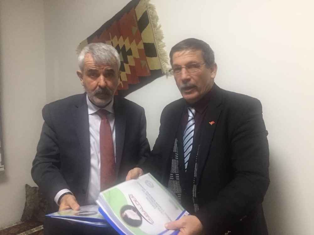 Milletvekili Sazak’a ‘katil misina ağlarla’ ilgili 40 sayfalık rapor ve fotoğraf sundu 